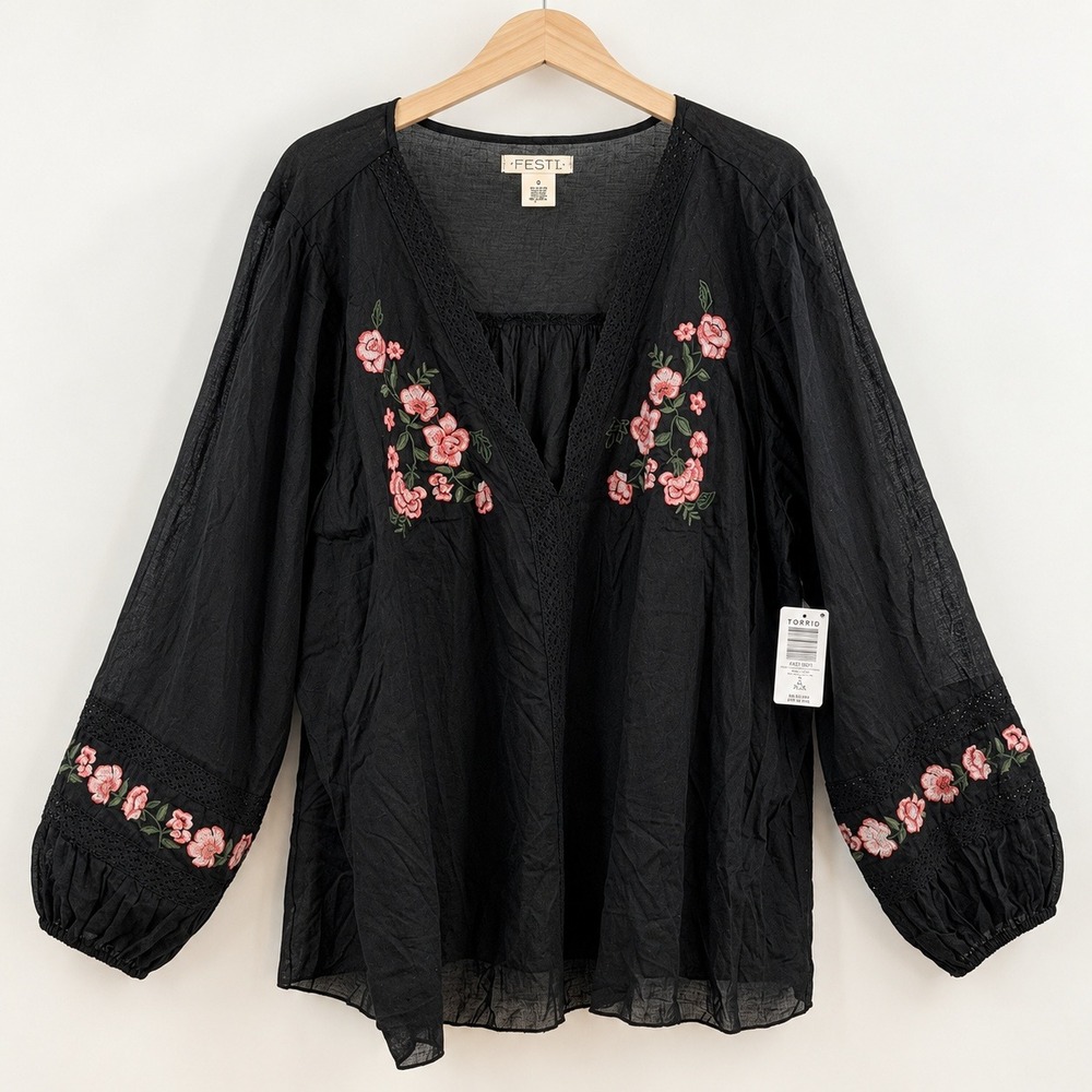 Torrid Boho Cottagecore Floral Embroidered Blouse Womens 2X Black Peasant Top